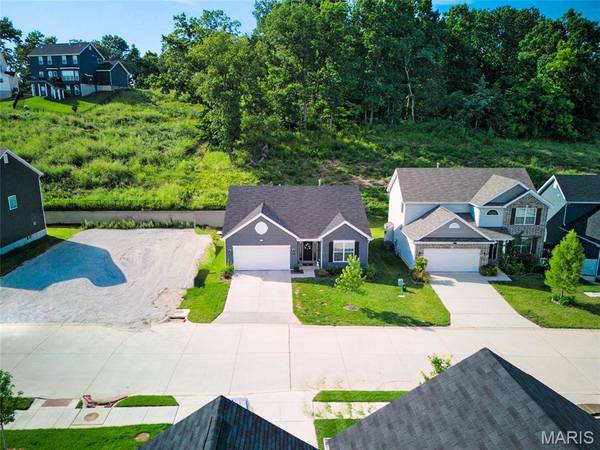 1207 Winding Bluffs WAY, Fenton, MO 63026