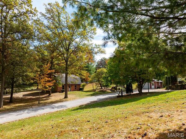 1 Meadowbrook Heights, Hannibal, MO 63401