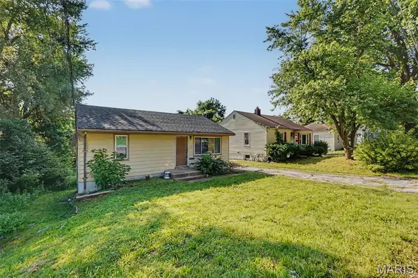 10068 Stimson DR, St Louis, MO 63137