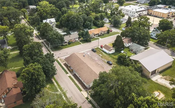 77 Hughes Ford RD, Sullivan, MO 63080