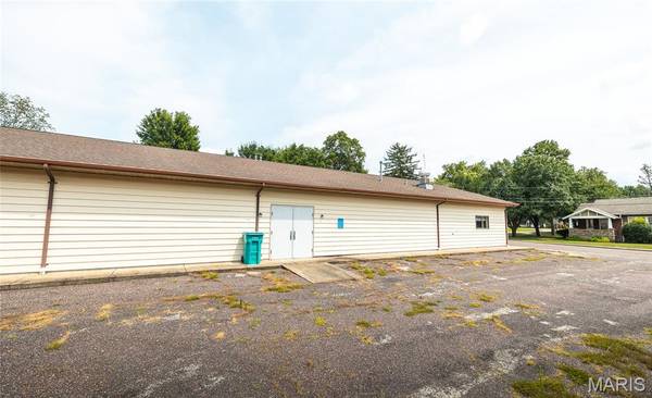 77 Hughes Ford RD, Sullivan, MO 63080
