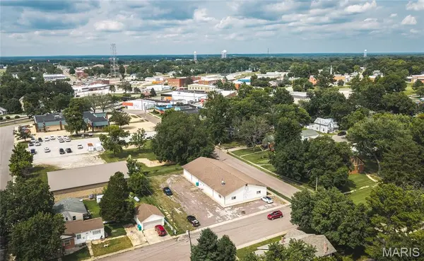 77 Hughes Ford RD, Sullivan, MO 63080