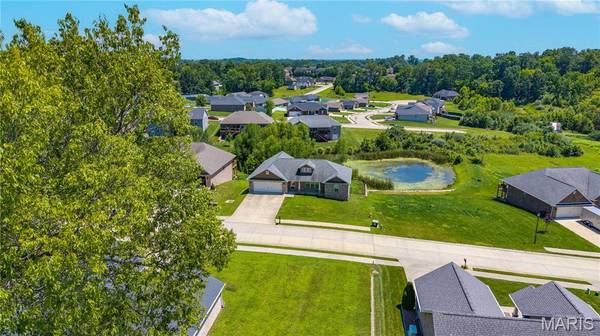 1945 Williamsburg DR, Cape Girardeau, MO 63701