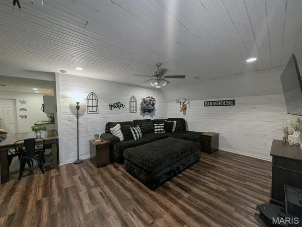 100 E Bloomfield AVE, Bloomfield, MO 63825