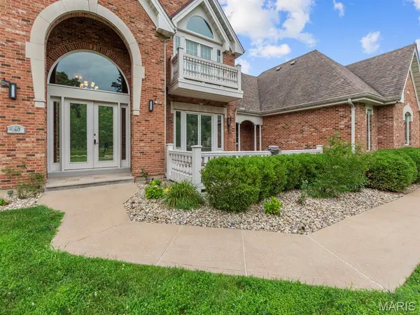 360 Laduemont DR, St Louis, MO 63141