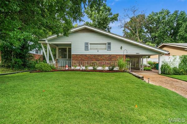 2353 Berwyn DR, Moline Acres, MO 63136