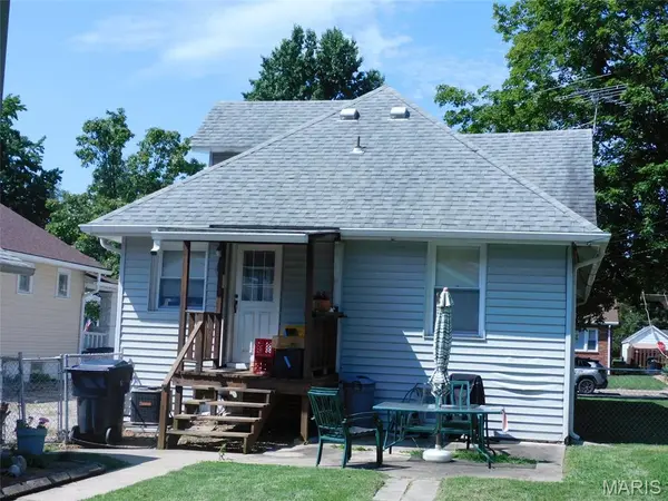 412 S Virginia AVE, Belleville, IL 62220