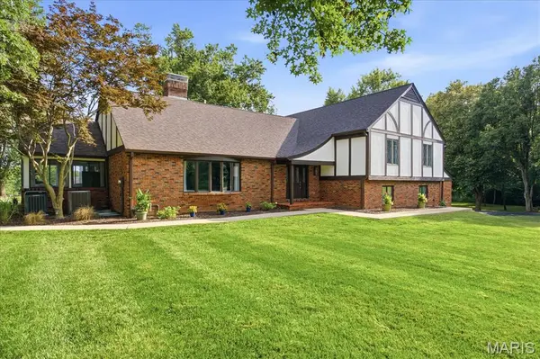 10 Brighton PL, Shiloh, IL 62221