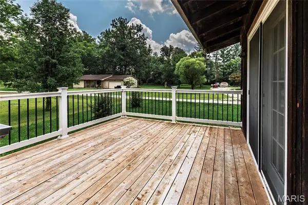 71 Shady Oaks DR, Eureka, MO 63025