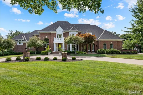 41 Manderleigh Estate, Frontenac, MO 63131
