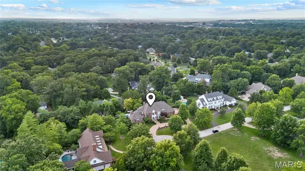 41 Manderleigh Estate, Frontenac, MO 63131