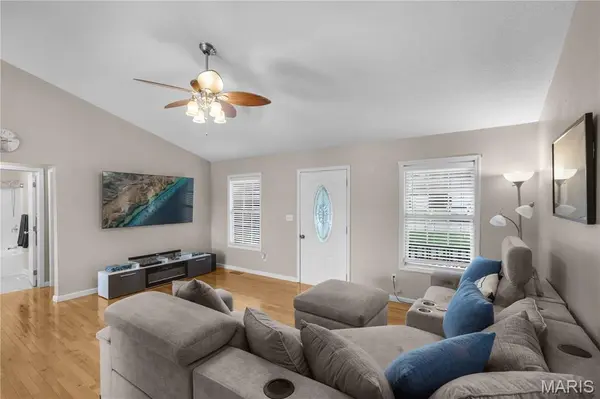 385 Spring Hill RD, Jackson, MO 63755