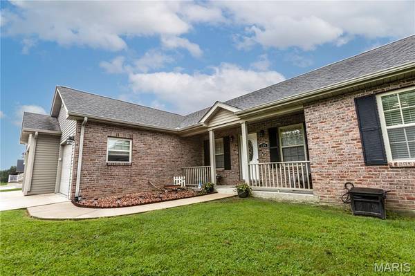 385 Spring Hill RD, Jackson, MO 63755