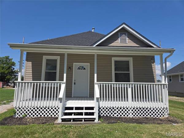 617 N 2nd ST, Dupo, IL 62239