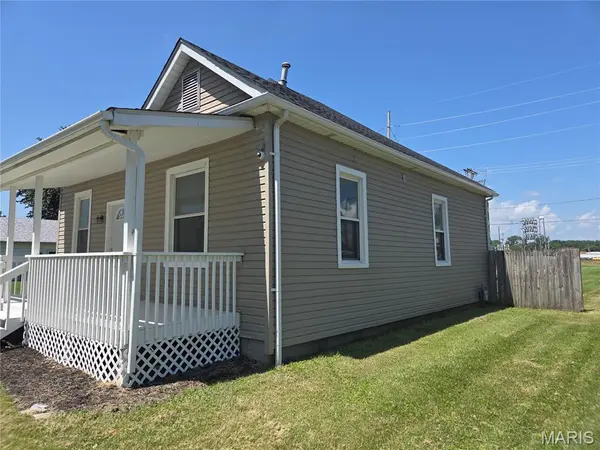 617 N 2nd ST, Dupo, IL 62239