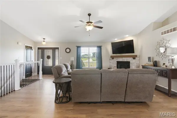 3099 Final DR, Highland, IL 62249