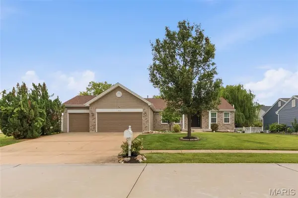 214 Charging Bear DR, Wentzville, MO 63385