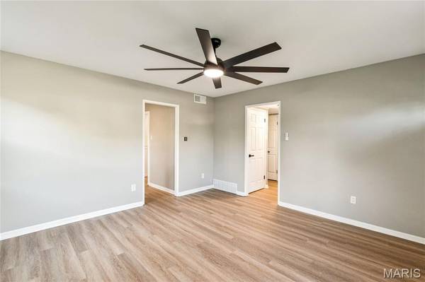 1830 Washington ST, Florissant, MO 63033