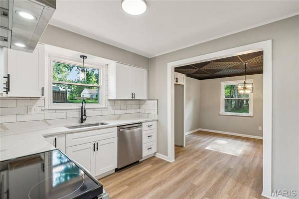 1830 Washington ST, Florissant, MO 63033