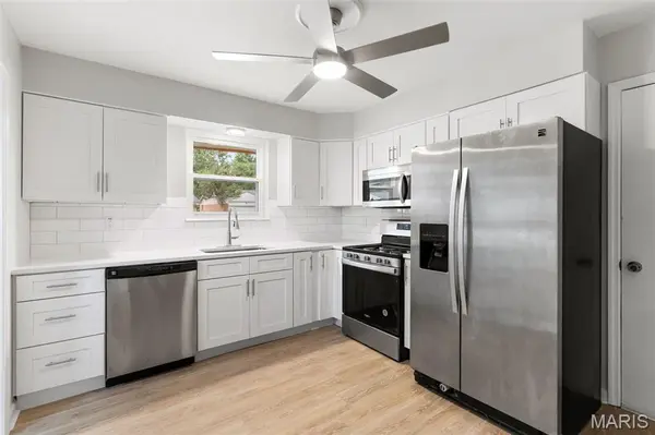 8033 Amherst AVE, University City, MO 63130