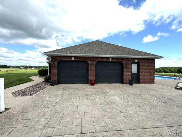 21880 Highway B 2, Lebanon, MO 65536