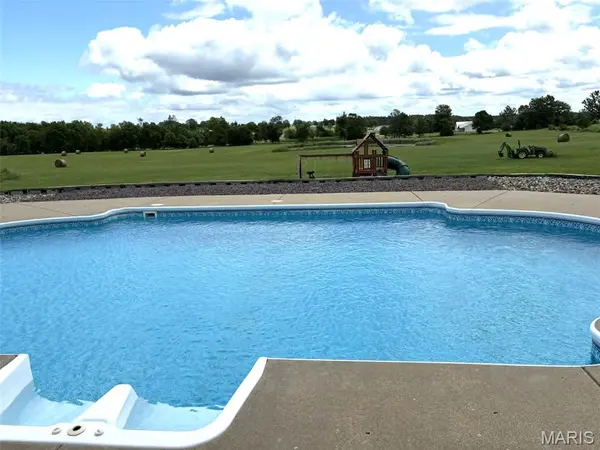 21880 Highway B 2, Lebanon, MO 65536