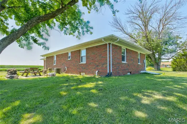 7929 Brighton Bunker Hill RD, Bunker Hill, IL 62014