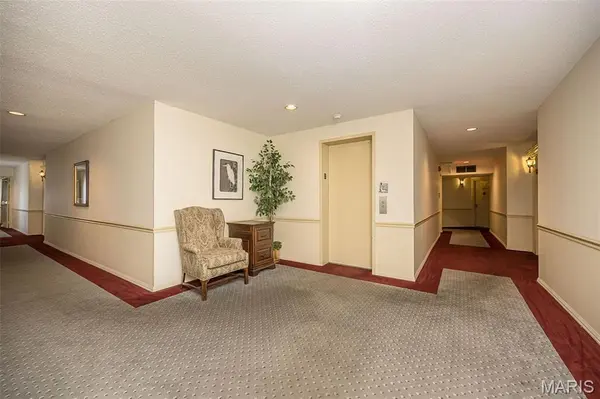 12929 Portulaca DR #211, St Louis, MO 63146