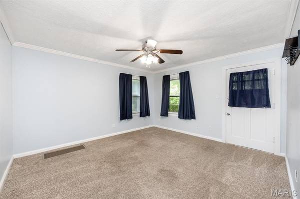 100 N 79th ST, Belleville, IL 62223