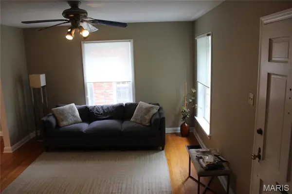1119 Sanford AVE, St Louis, MO 63139