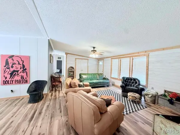 10595 Mill RD, Bucyrus, MO 65444