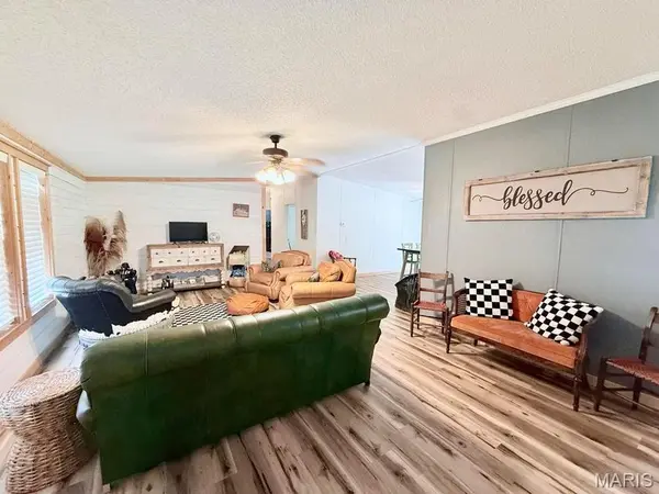 10595 Mill RD, Bucyrus, MO 65444