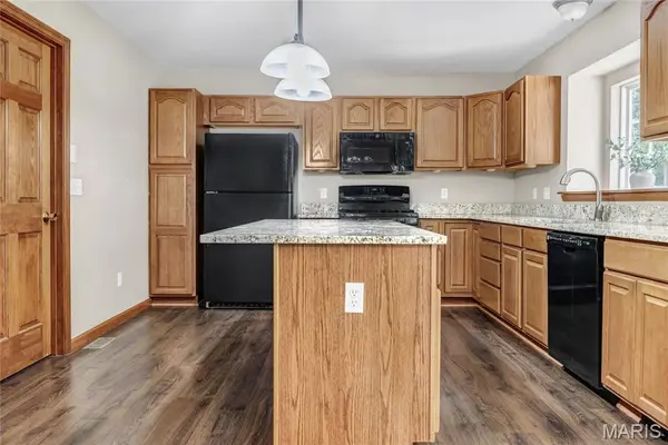 278 Huntsdale DR, Wentzville, MO 63385