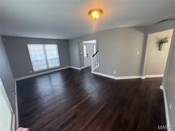 469 Coventry Trail LN, Maryland Heights, MO 63043