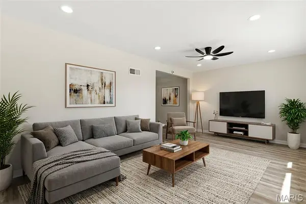 1083 Jennings Station RD, St Louis, MO 63137
