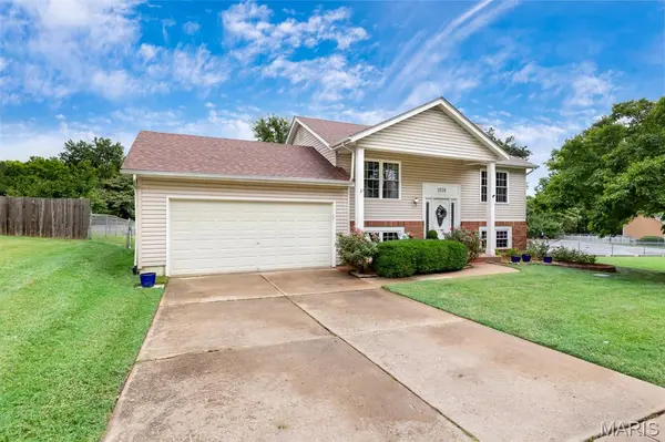 2528 Stillwater DR, O'fallon, MO 63368