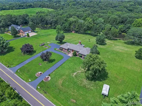 4885 Pioneer RD, Hillsboro, MO 63050