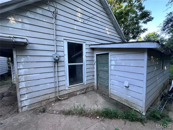 703 Walnut ST, Hannibal, MO 63401