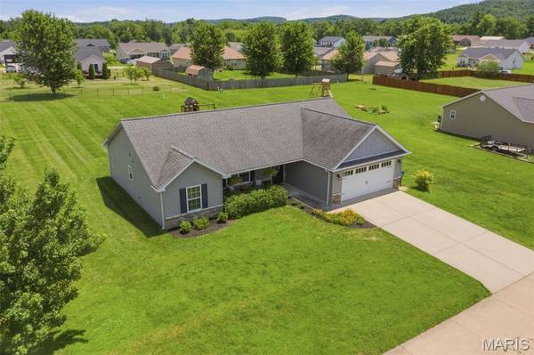 1004 Wolf Creek DR, Farmington, MO 63640