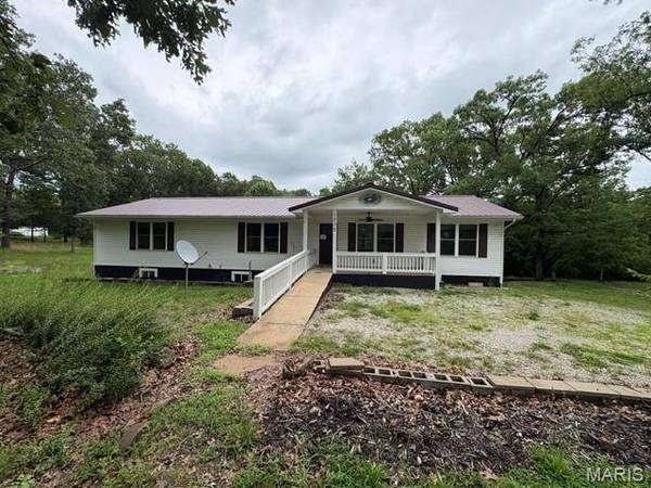 1232 W Springfield RD, St Clair, MO 63077