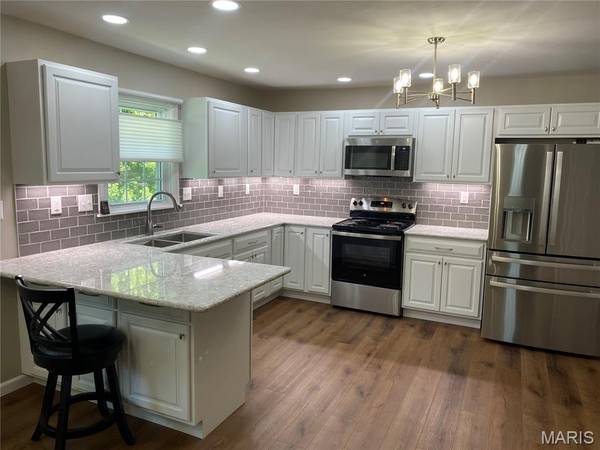 1310 Country Club DR, Hannibal, MO 63401