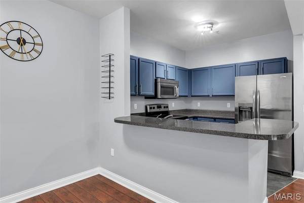 1236 Gardens Circle DR #C, St Louis, MO 63125