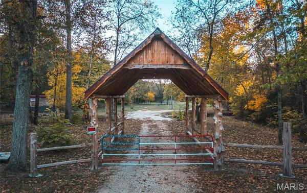 000 Birds Nest RD, Cuba, MO 65453