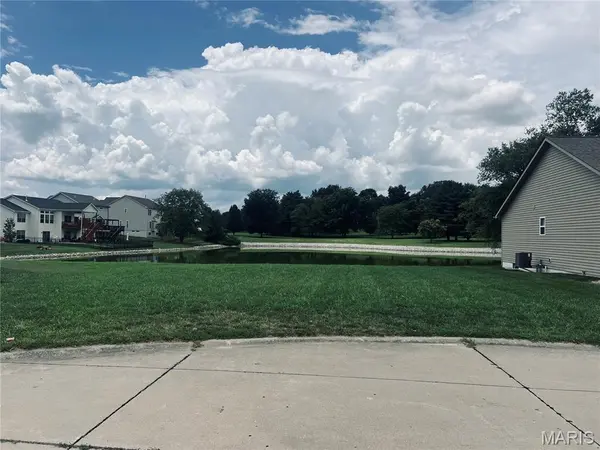 661 Lake Mead CT, Belleville, IL 62220