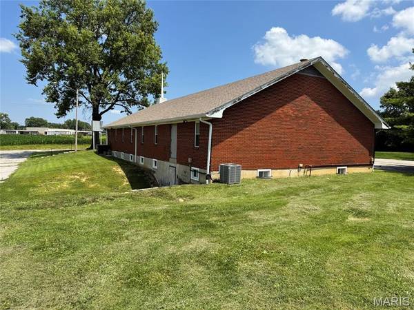 150 Illini DR, Belleville, IL 62223