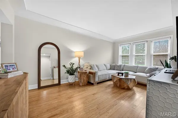7745 Kingsbury BLVD #22, St Louis, MO 63105