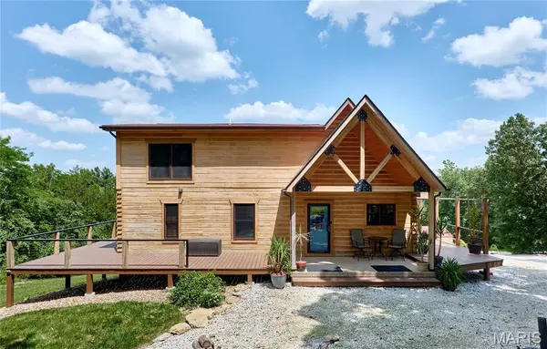 107 N Chantilly RD, Winfield, MO 63389