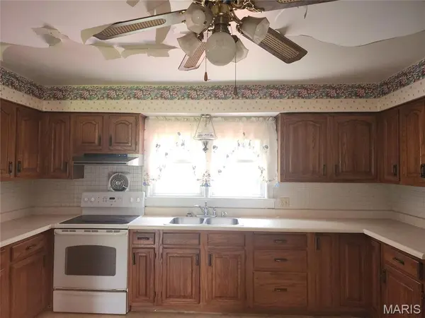 408 Bender AVE, East Alton, IL 62024