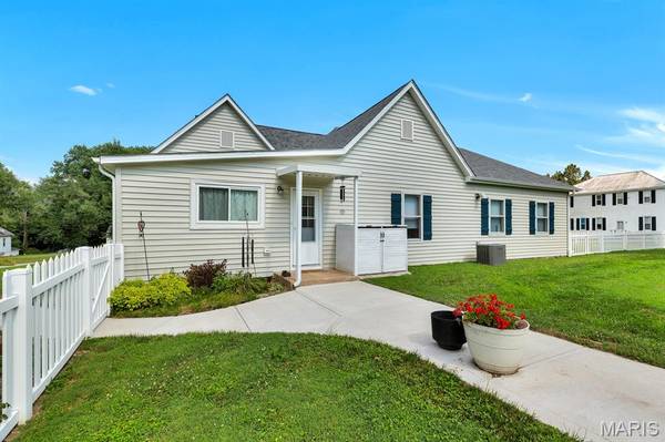 2365 Saint Paul RD, St Paul, MO 63366