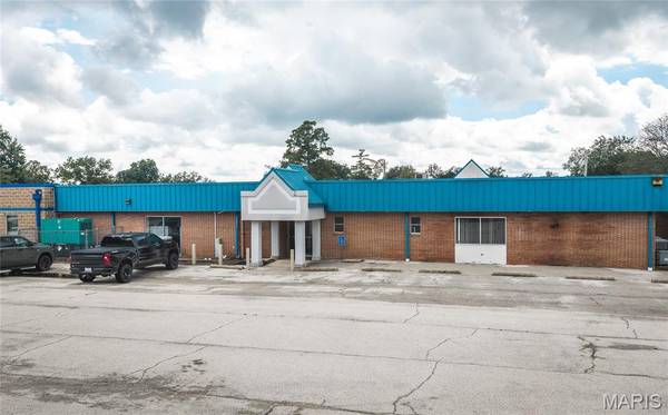 20 Hughes Ford RD, Sullivan, MO 63080